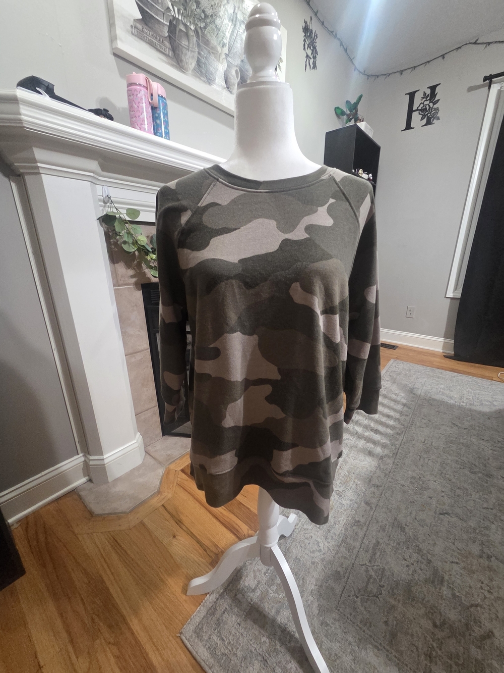 Women’s Camo Crewneck Sweater - Olive/Khaki